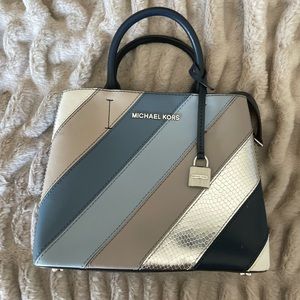 MK pattern top handle bag